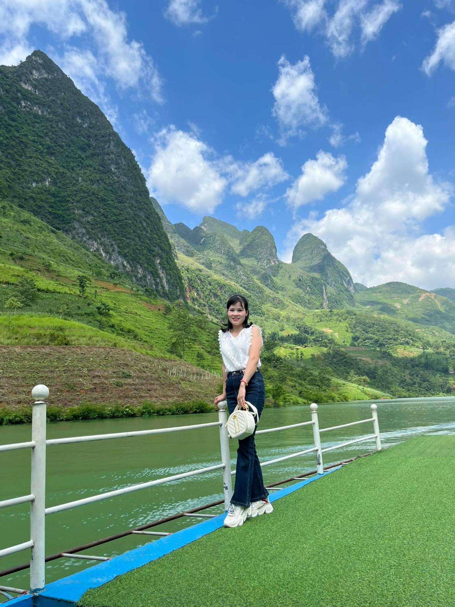Nha Nghi Anh Van ส่งวัน ภายนอก รูปภาพ