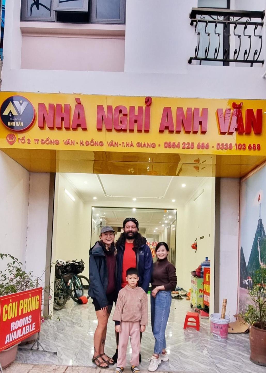 Nha Nghi Anh Van ส่งวัน ภายนอก รูปภาพ